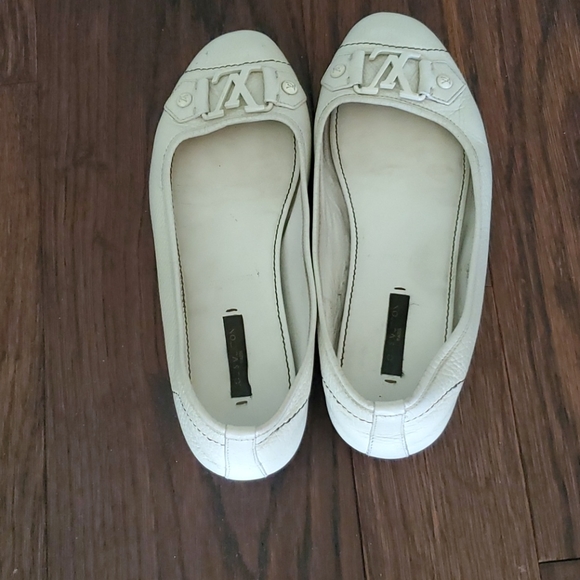 Louis Vuitton IVORY Ballet Flats - Picture 6 of 11